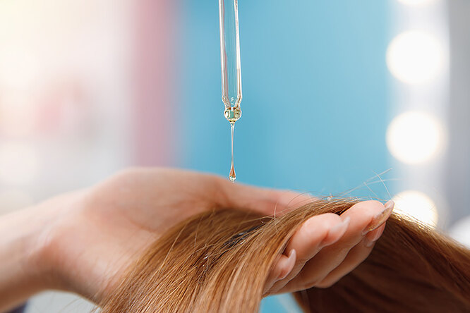 Тебе придется покупать дорогие специальные шампуни, кондиционеры и средства для укладки волос, которые помогут сохранить эффект кератинового выпрямления.